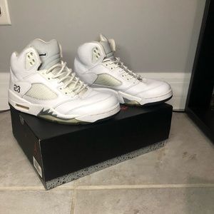 Air Jordans 5 Retro, size 8 men, color white, black and metallic silver